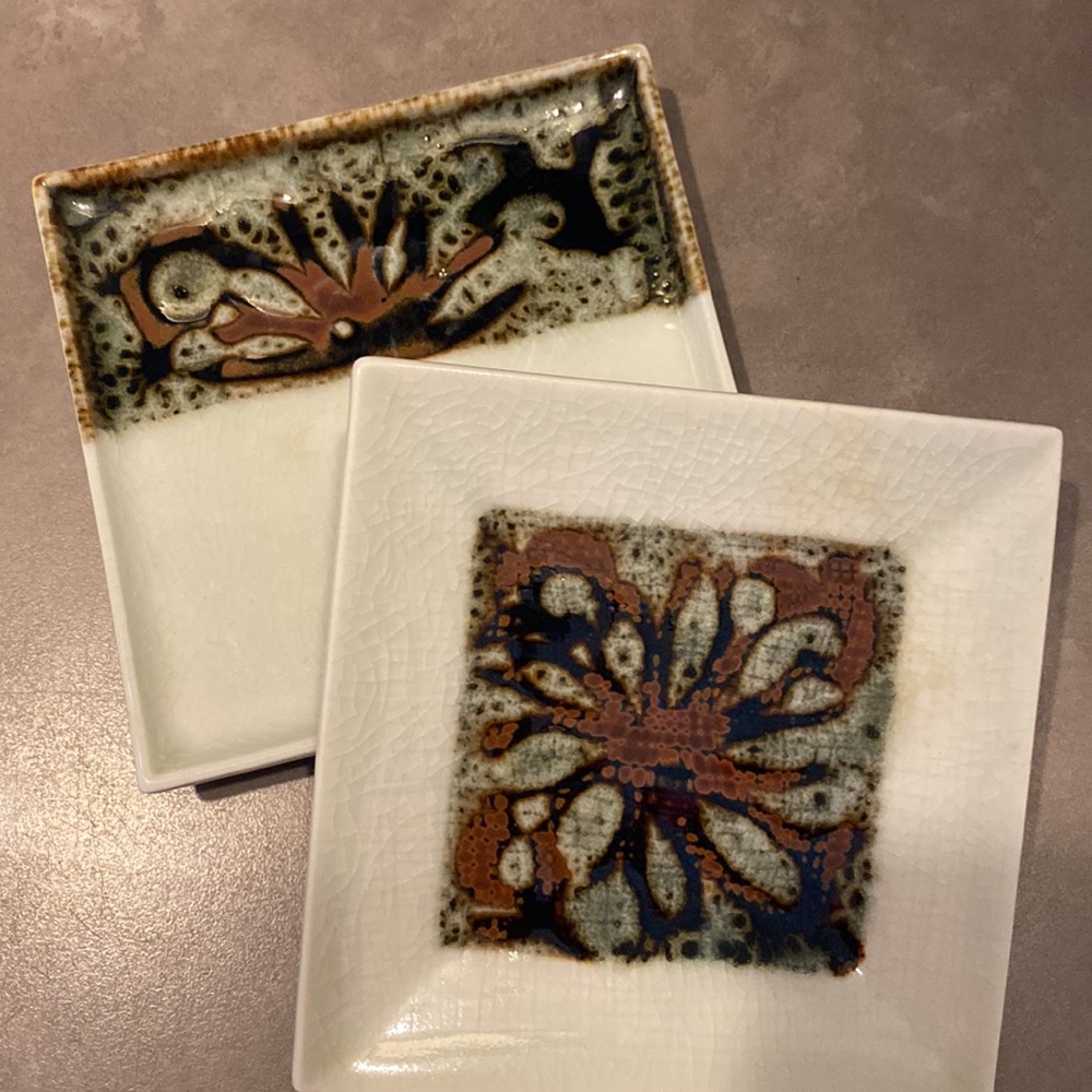 Two vintage small plates - Picture 7 of 9